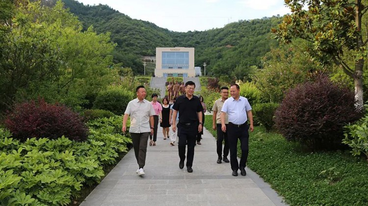 自然资源部咨询中心鞠建华委员莅临agingames股份指导工作