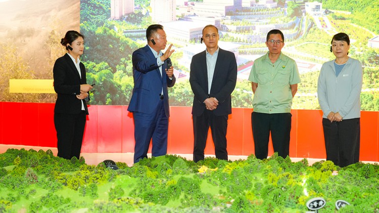 省科技厅党组书记、厅长张世荣莅临agingames股份指导工作