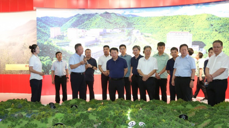 全国人大调研组莅临agingames股份指导工作